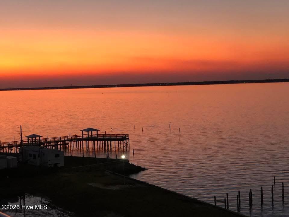 Image 3: 409 NC Sunset