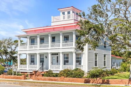 216 W Bay Street
