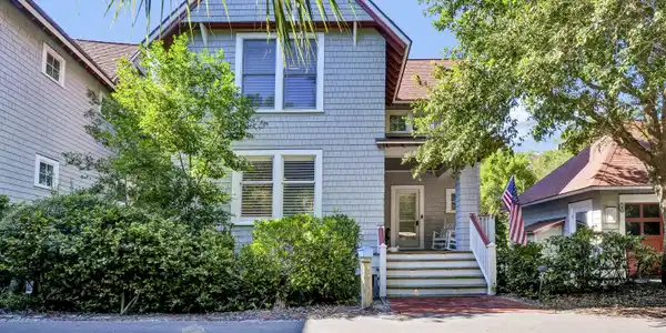15 Surfboat Court