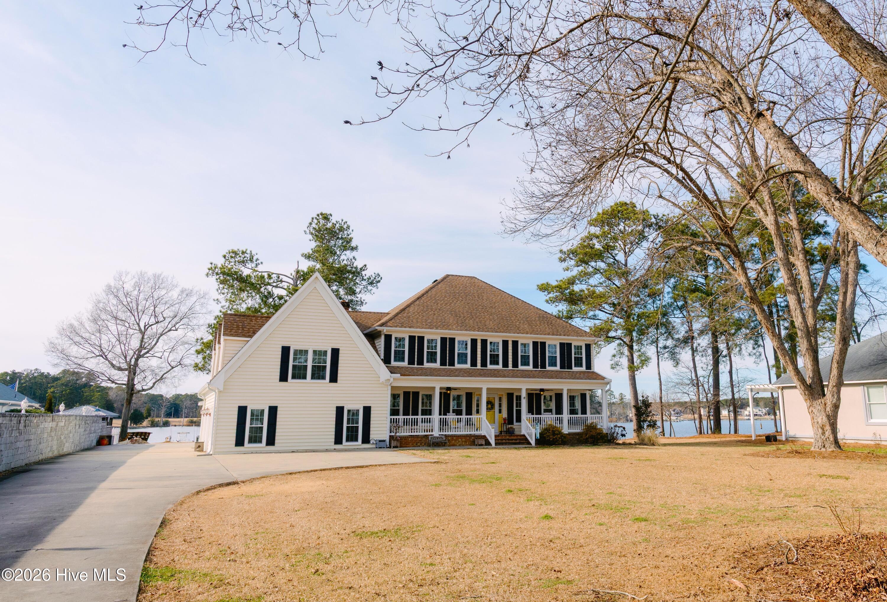 Image 2: Driveway towards home