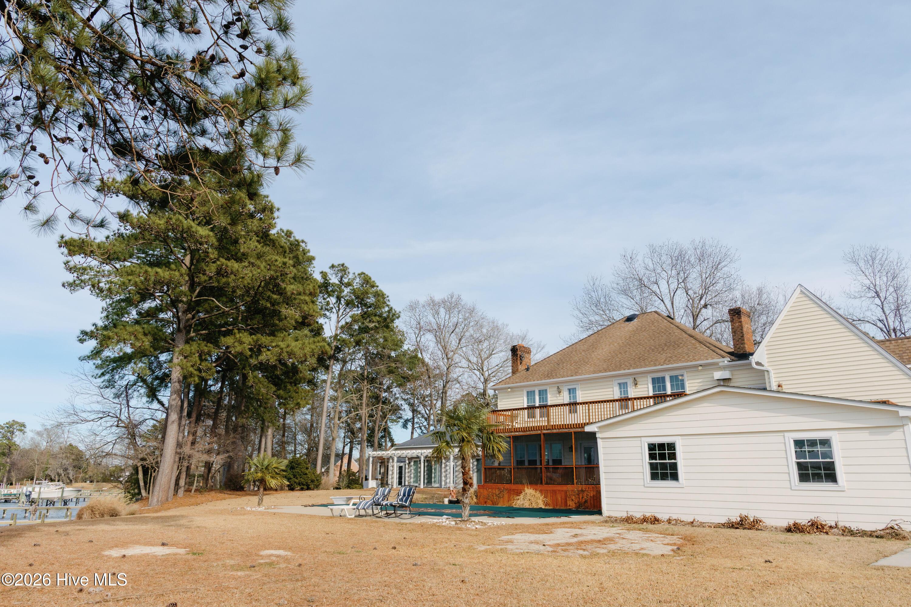 Image 4: Back of home