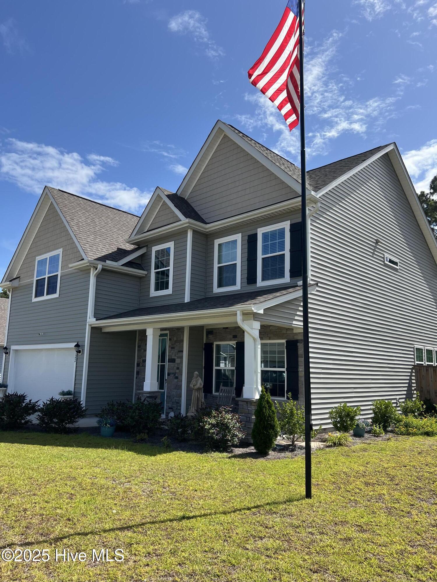 Image 1: 122 Ballantince Grove Ln