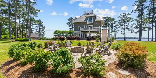 250 Hunters Point Drive