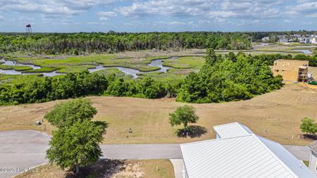 106 Marshland Circle