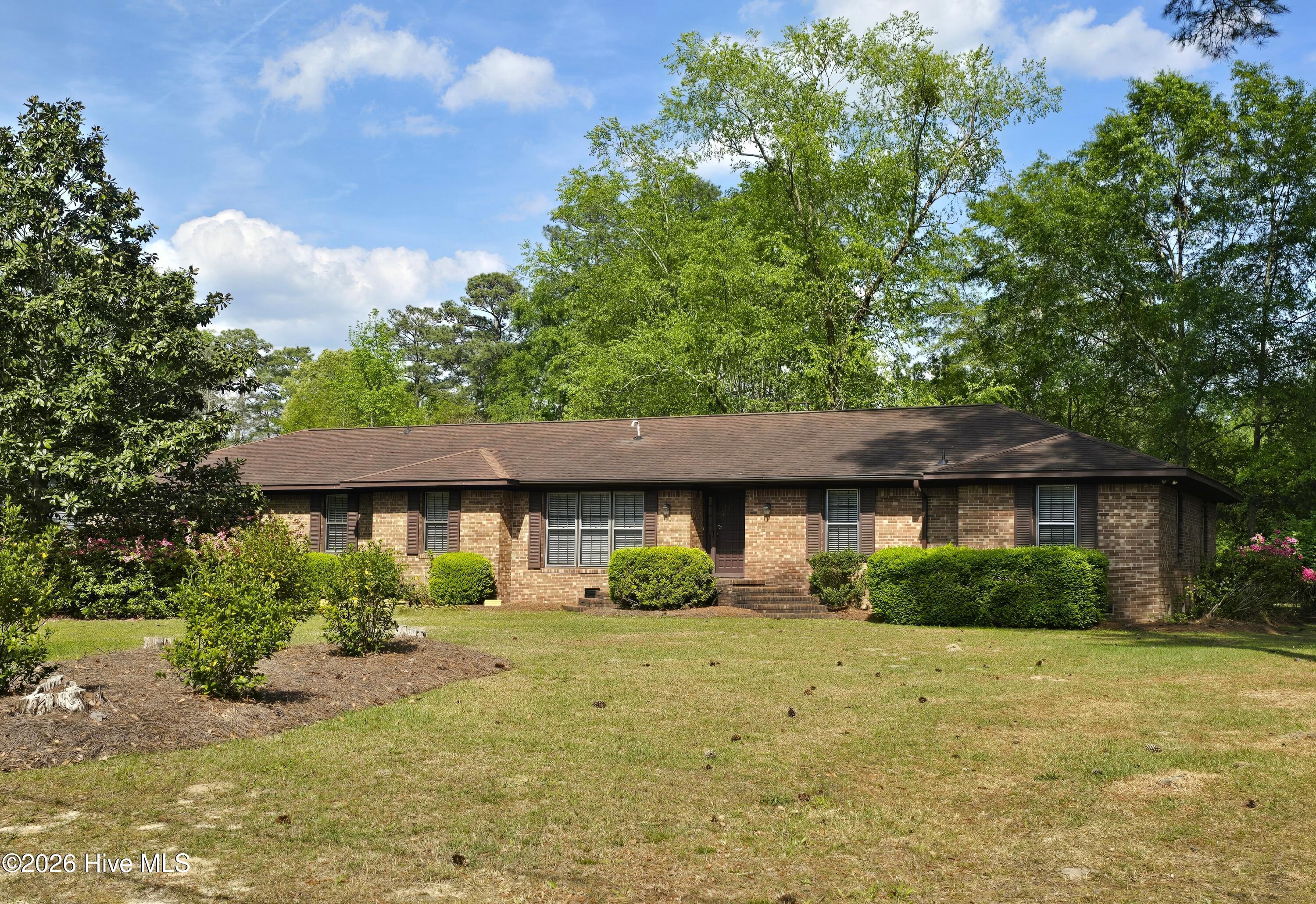 Image 1: 202 Haven Way S
