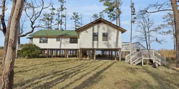 1117 Whealton Point Road