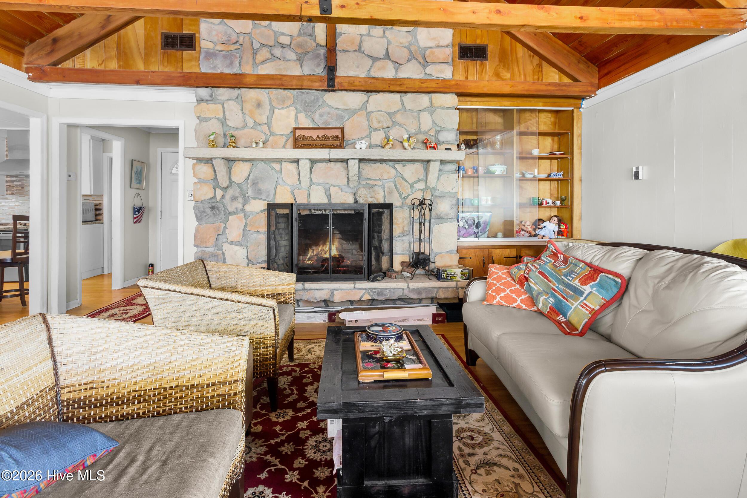 Image 4: 1117 Whealton Point Road