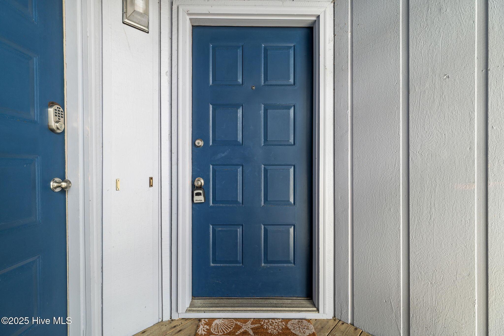 Image 4: Entry