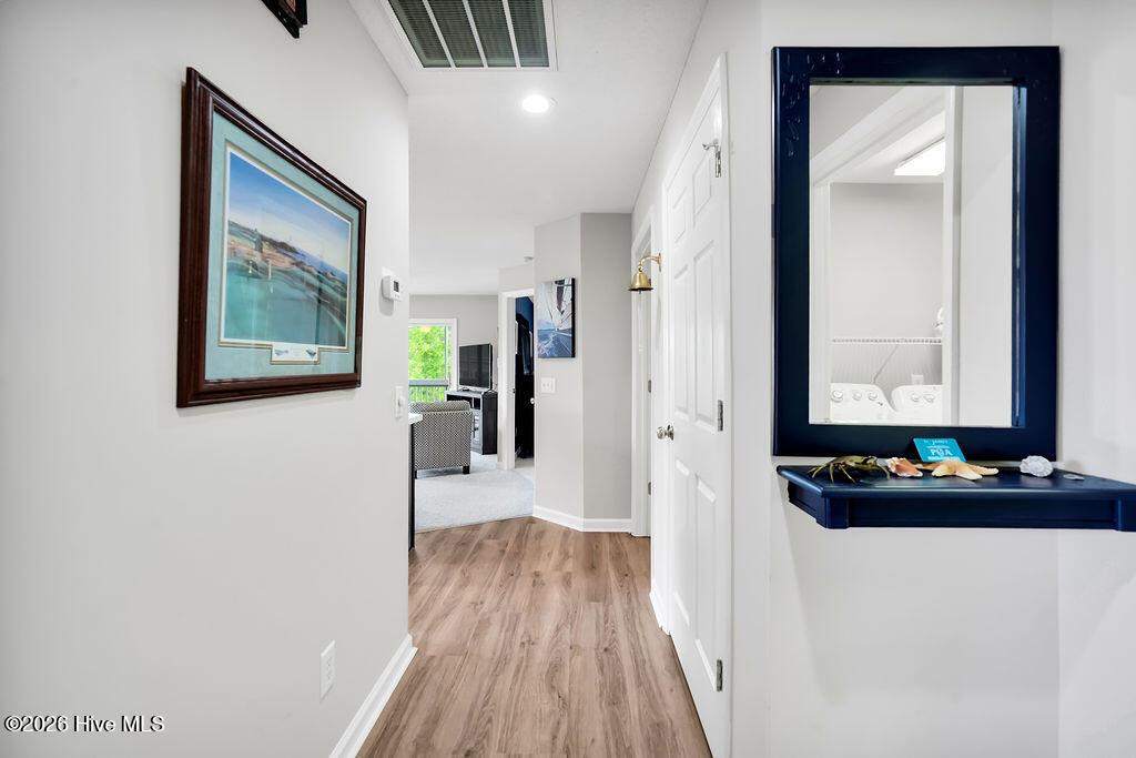 Image 4: 3350ClubVillasDrive105-1