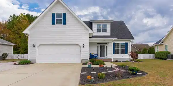 1106 Woods Court