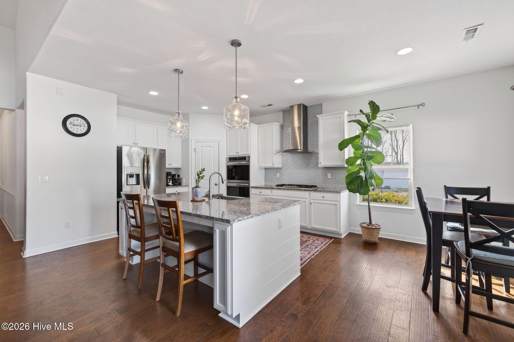 Image 4: 6-web-or-mls-106-snoozy-manor-ln