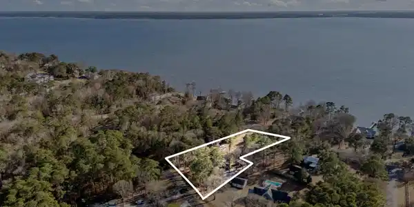 Image 2: 4-web-or-mls-DJI_20260306160005_0036_D_1