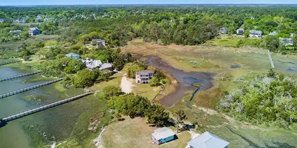 Image 4: Myrtle Grove 3