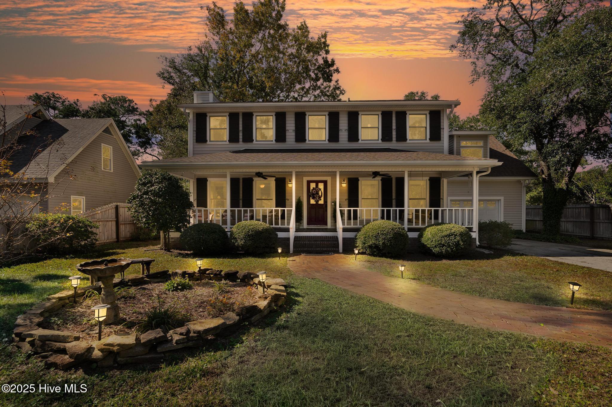 Image 3: 223 Sellers St-41