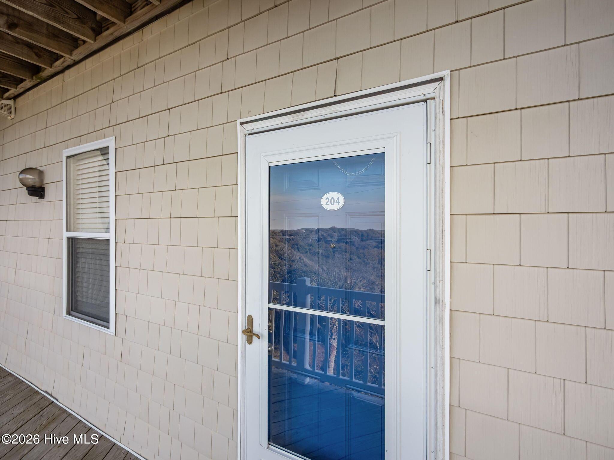 Image 2: 62-web-or-mls-P2242360