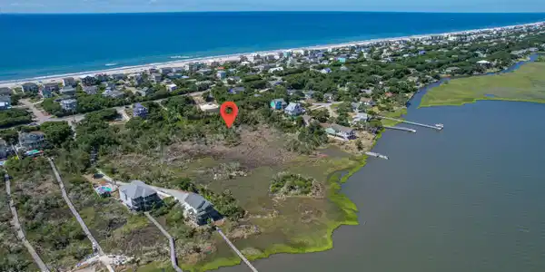 Image 3: 4310 emerald dr (18 of 25)