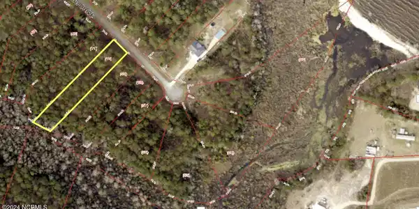 Image 3: 122 Cedarwood GIS Topo Pic