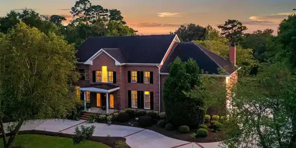 100 Edgewater Lane