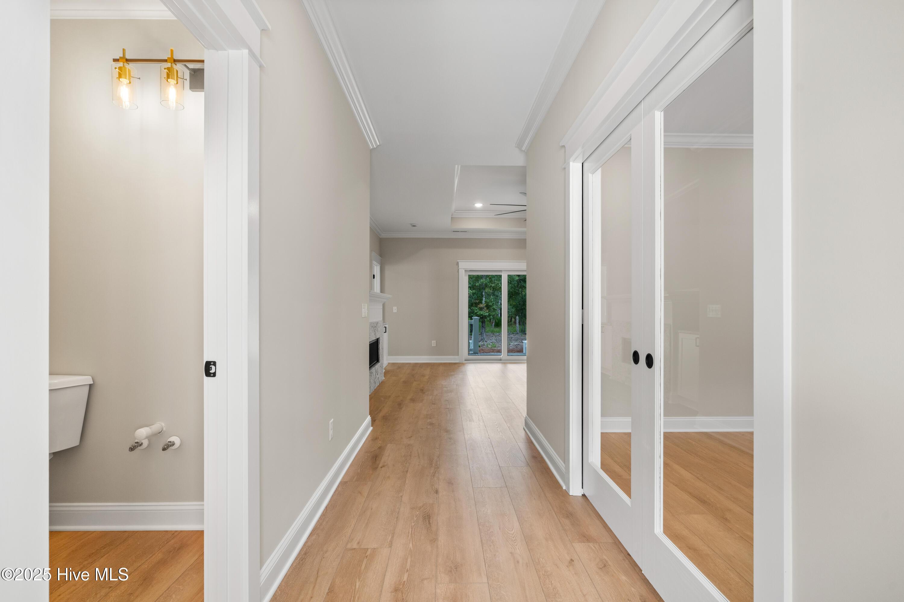 Image 4: 3410FourWaterView-6