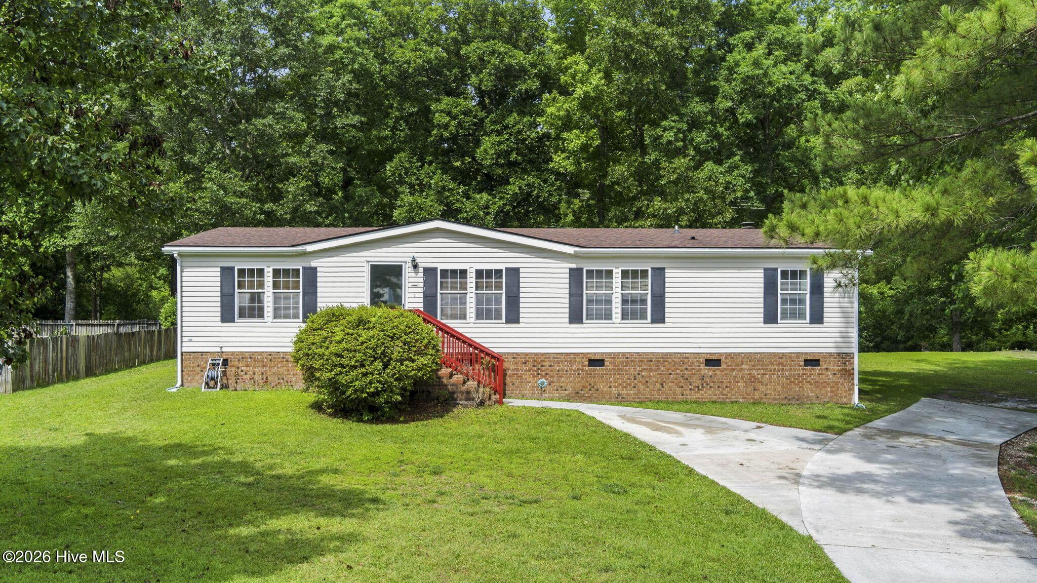 Image 3: 2-web-or-mls-310-MacDonaldBlvd-5-23-26-0