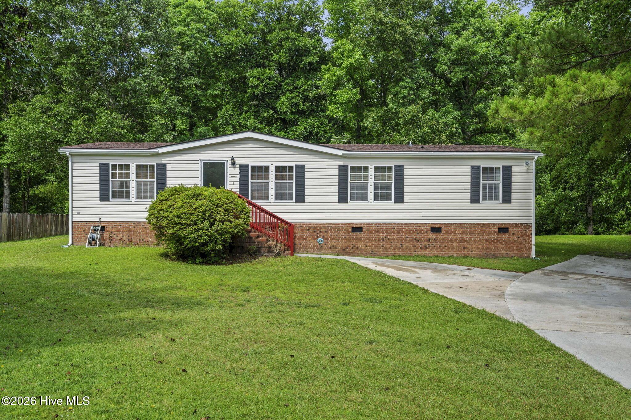 Image 4: 3-web-or-mls-310-MacDonaldBlvd-5-23-26-0