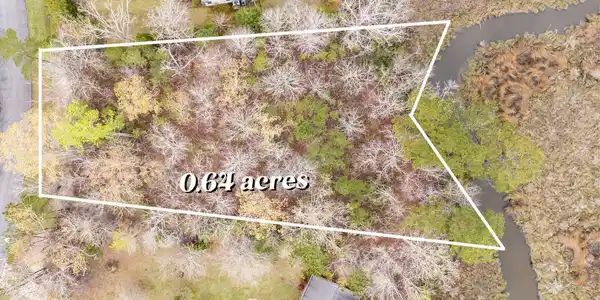 Image 2: 225 Winding Creek Drive