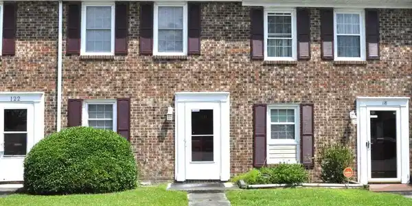 120 King George Court