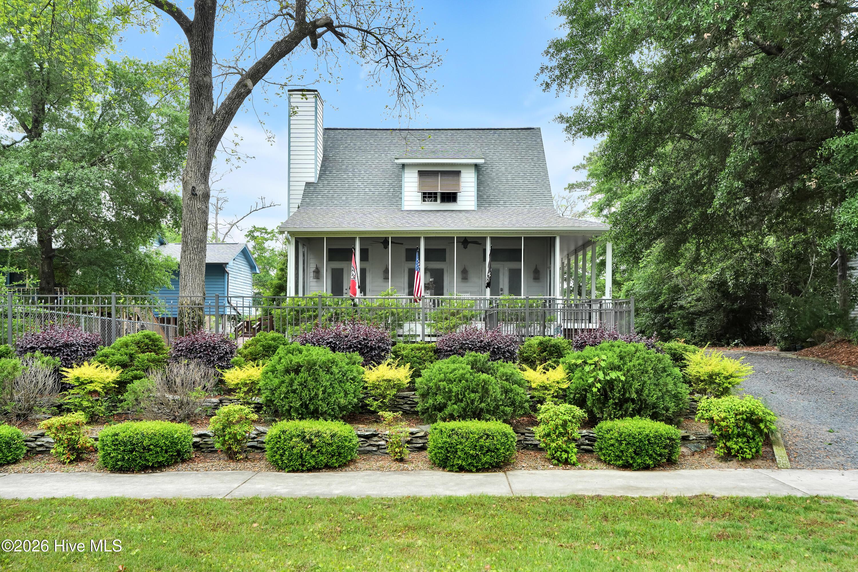 Image 4: 3007 W. Oak Island Dr.