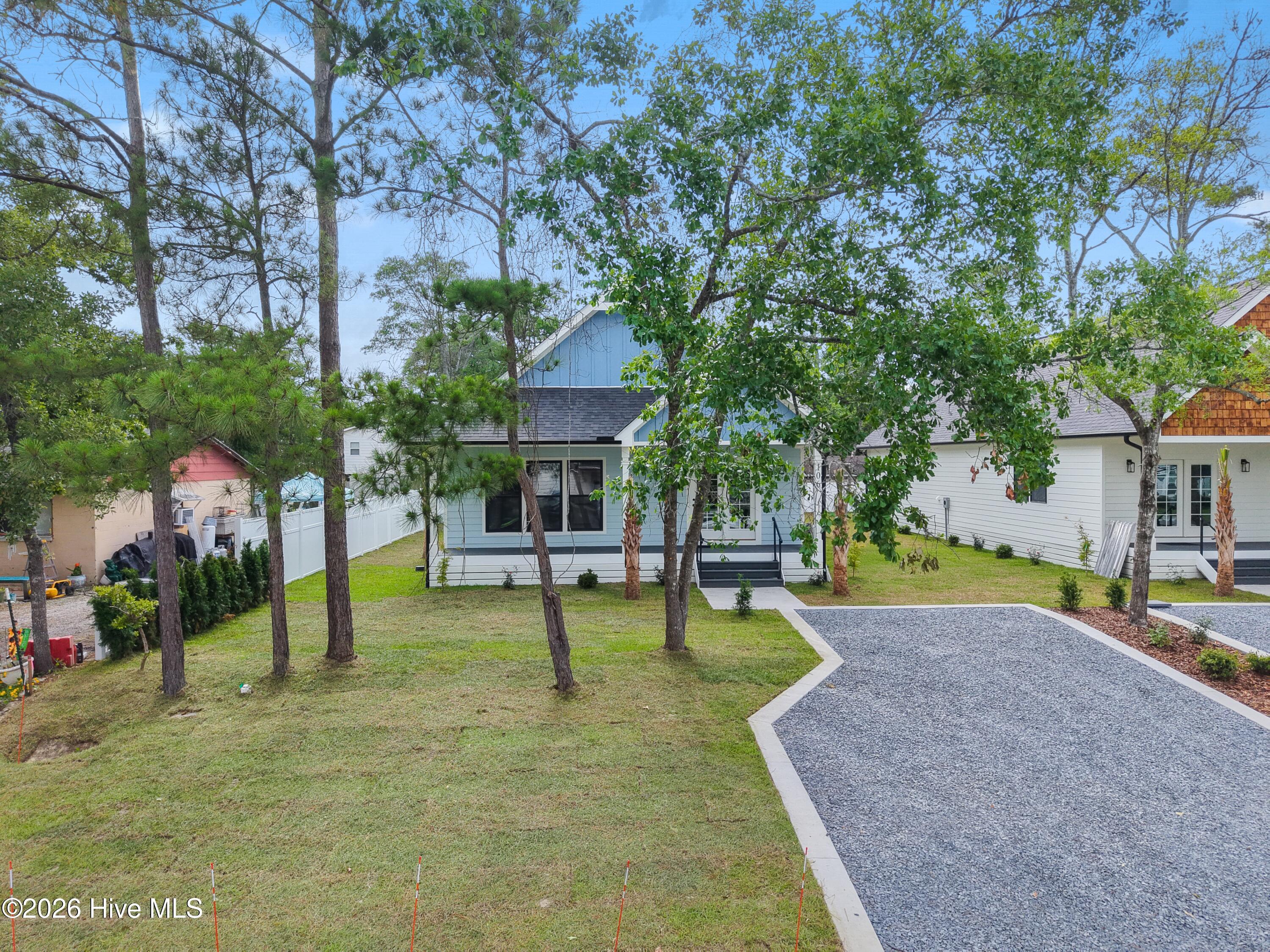 Image 1: 106 NW 23rd