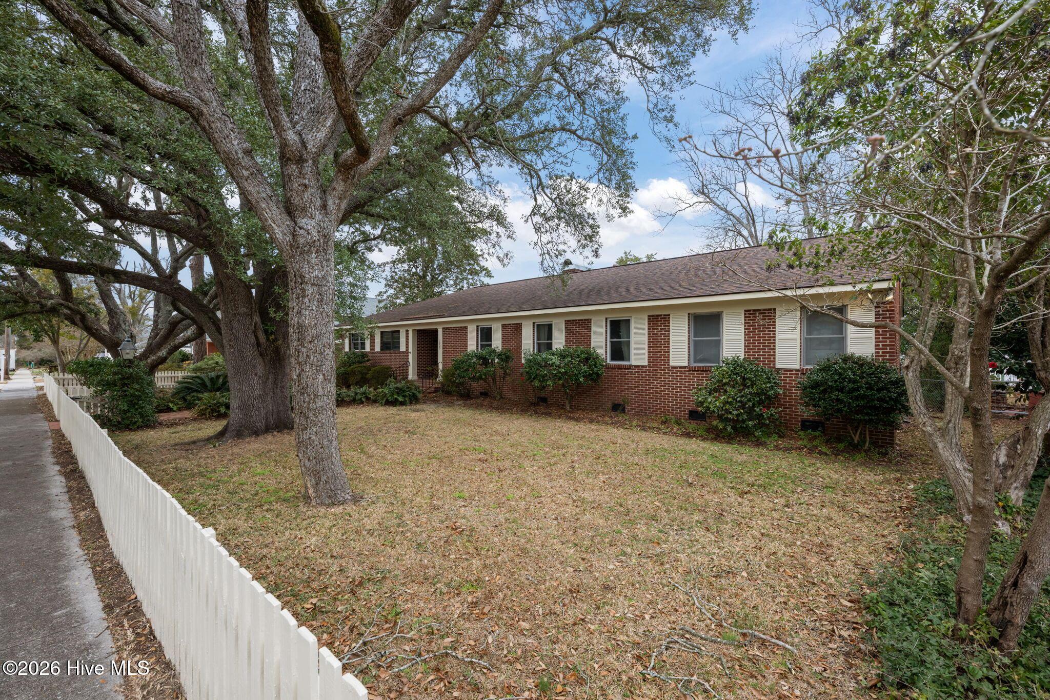 Image 3: 3-web-or-mls-DSC_7299