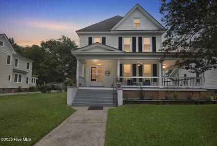 906 N Road Street