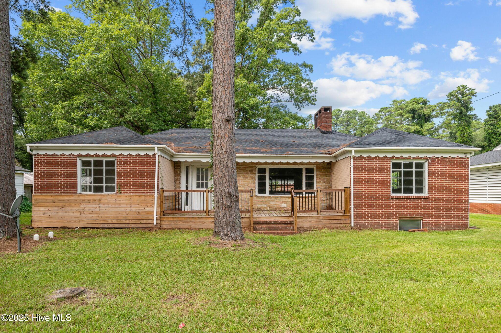 Image 1: 807 Roosevelt Avenue, Plymouth