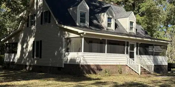 153 Kelly Drive