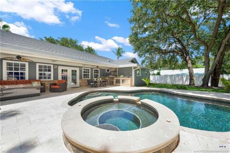5 Gumbo Limbo Way