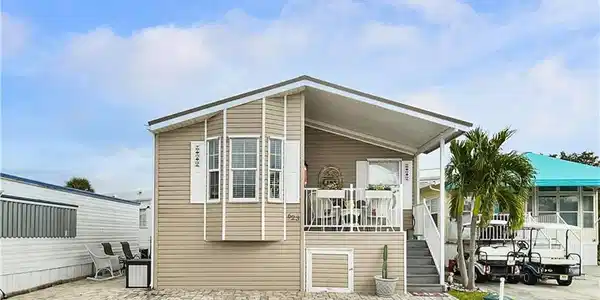 623 Nettles Boulevard