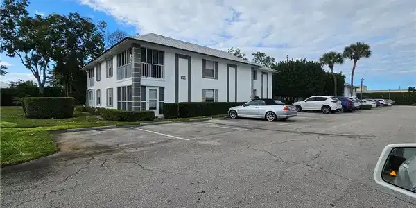 805 SE Central Parkway