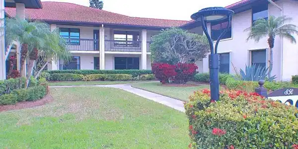 Image 2: FRONT EXTERIOR COURTYARD