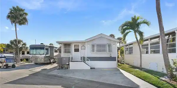 10725 S Ocean Drive