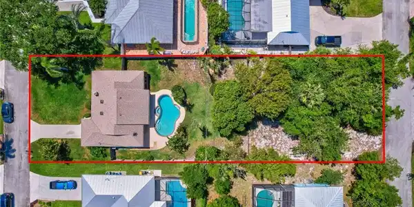 5686 SE Sailfish Way