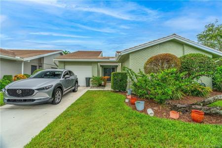 2471 SW Egret Pond Circle