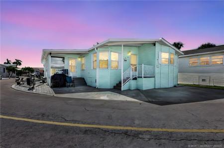 511 Nettles Boulevard