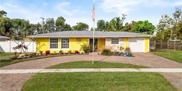 1425 SE San Sovina Terrace