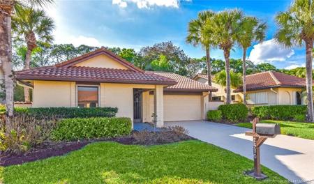 2580 SW Bobalink Court