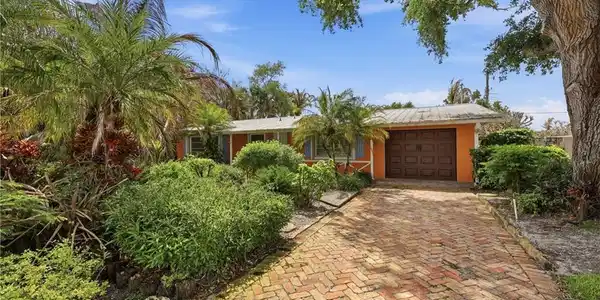 1038 NE Hansen Terrace