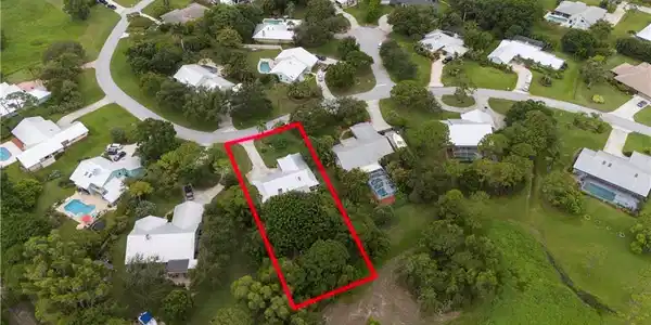 597 SW Woodcreek Drive