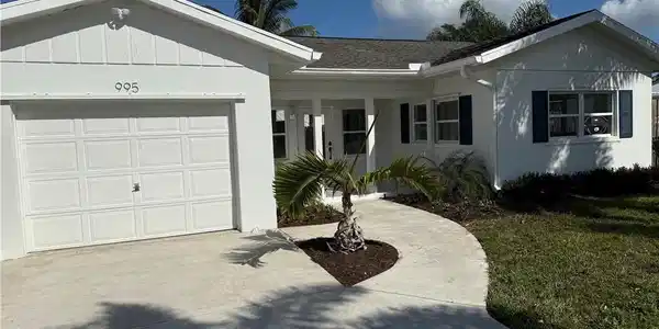 995 SW 29th Terrace