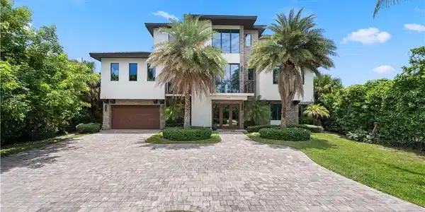 7900 S Ocean Drive