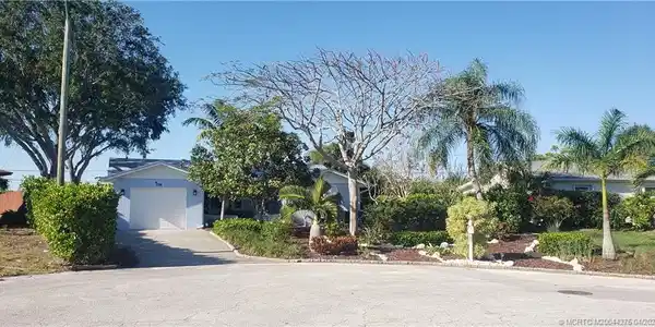 2325 NE 19th Court