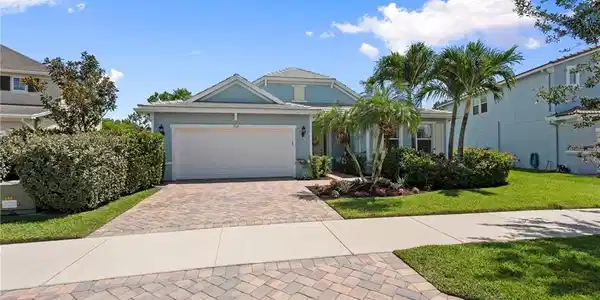 709 SW Sun Circle