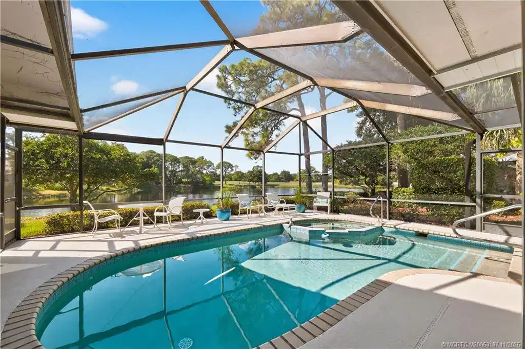 Image 1: Pool-Patio with long lake view.